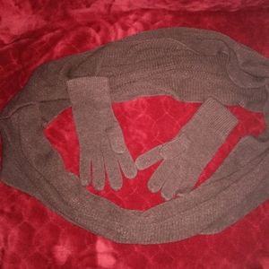 Maroon/brown Primark Atmosphere snood and gloves
